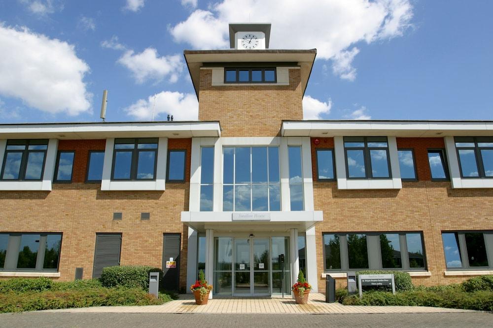 Готель Kents Hill Park Training & Conference Centre Мілтон-Кінз Екстер'єр фото