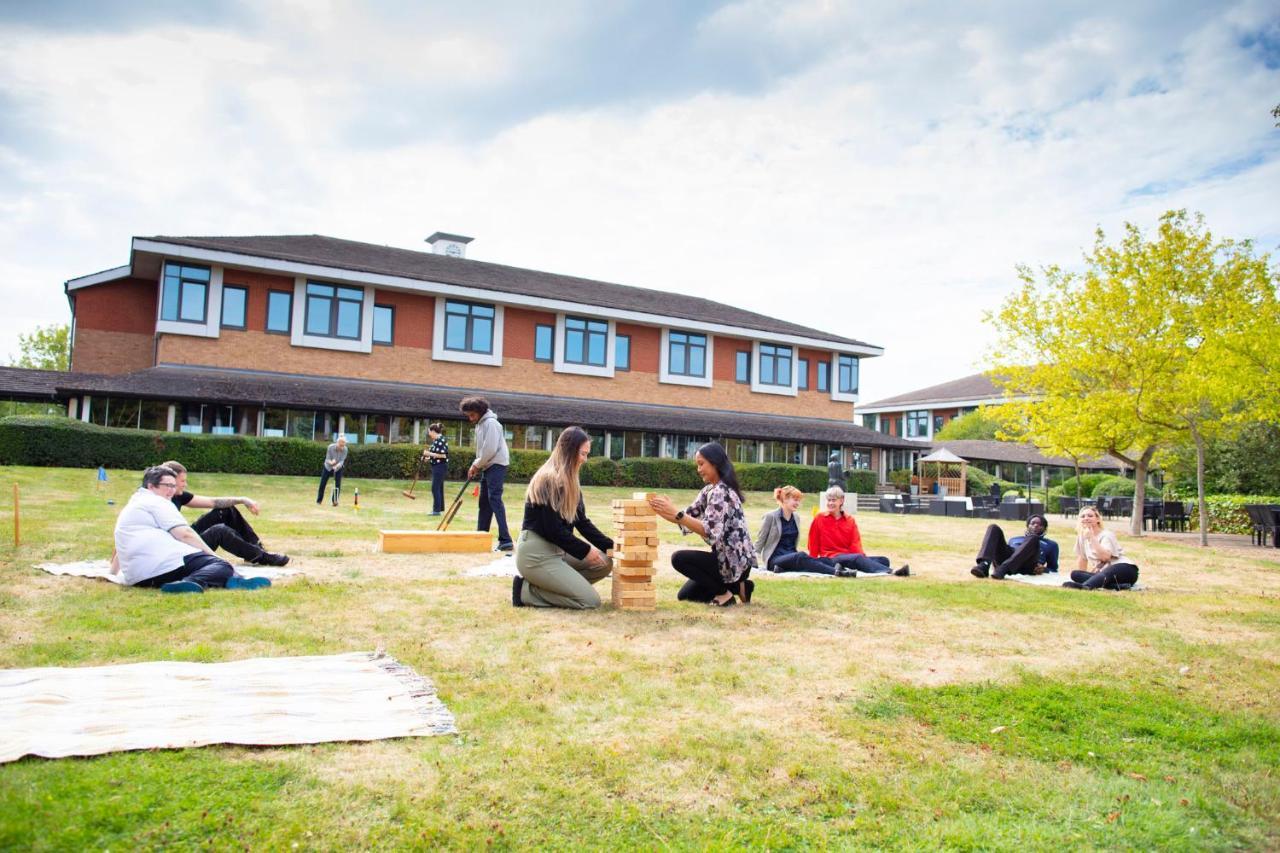 Готель Kents Hill Park Training & Conference Centre Мілтон-Кінз Екстер'єр фото