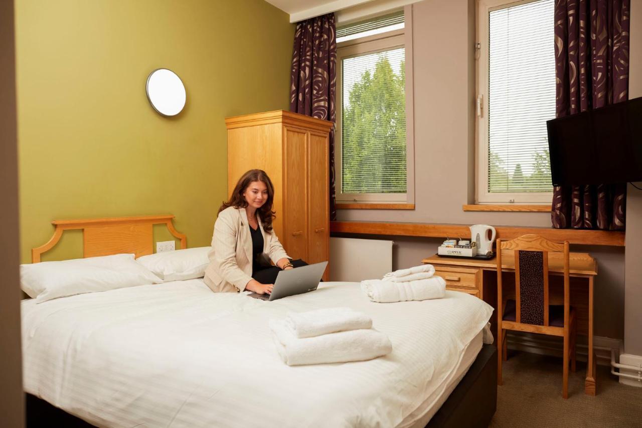 Готель Kents Hill Park Training & Conference Centre Мілтон-Кінз Екстер'єр фото